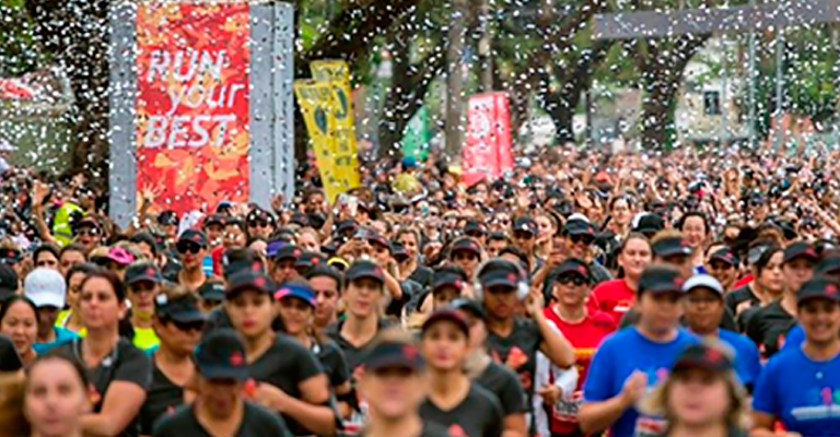 Participantes de corrida exclusivamente feminina | Listamos 5 corridas imperdíveis só para mulheres