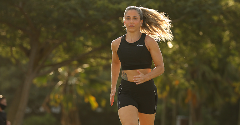 Roupa feminina para corrida best sale de rua